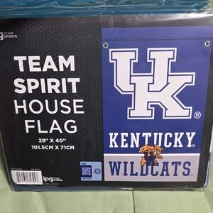 Kentucky Wildcats Team Spirit Flag